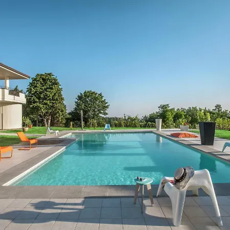 Charming Escape In