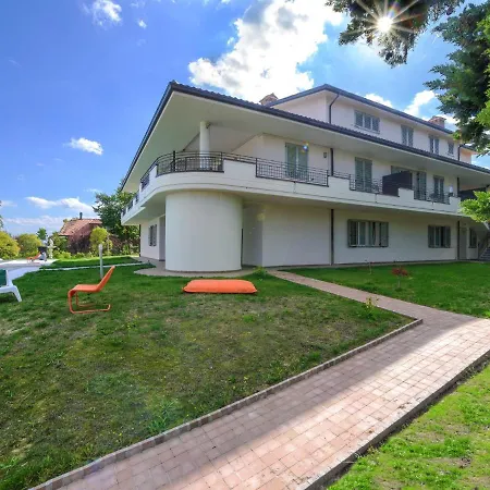 Charming Escape In